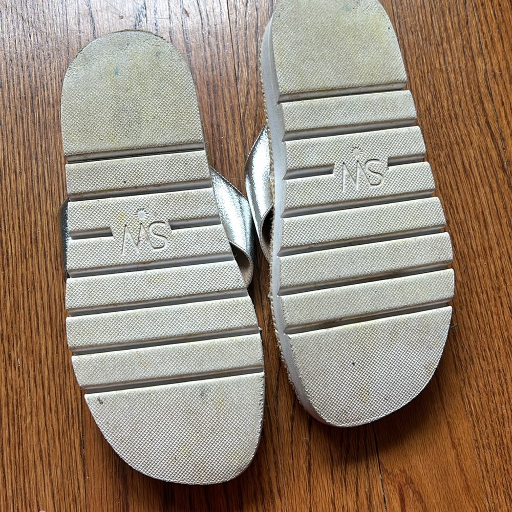 Stuart Weitzman Silver Flip Flop - image 3